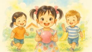 お友だちと一緒にボール遊びをしている女の子。青空の下、元気いっぱいに走り回る子どもたち。